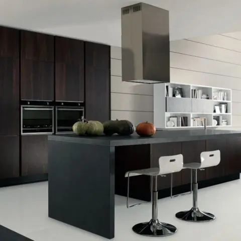 Aran-Volare-Italian-Style-Ultra-Modern-Kitchen-Cabinets-56a4a0663df78cf7728350e2-480x480-1